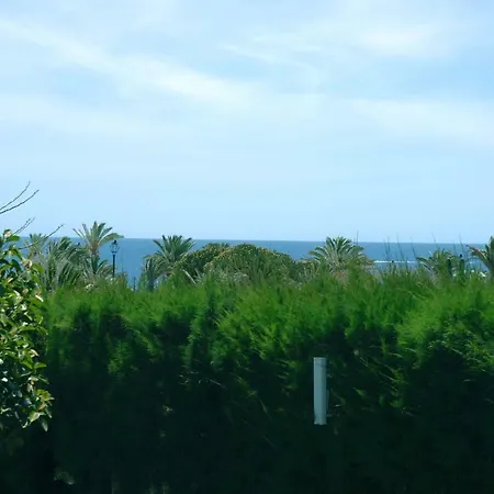 Brisas Del Mar Apartment *